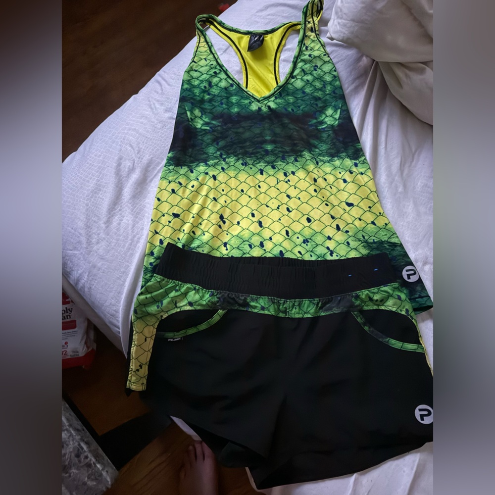 Yellow green pelagic tank top and shorts shorts size medium top size medium